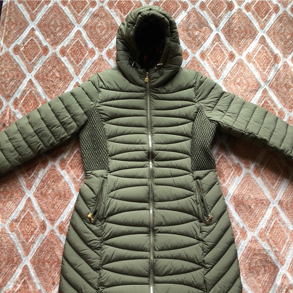 Bernardo Packable Puffer - Picture 2 of 16